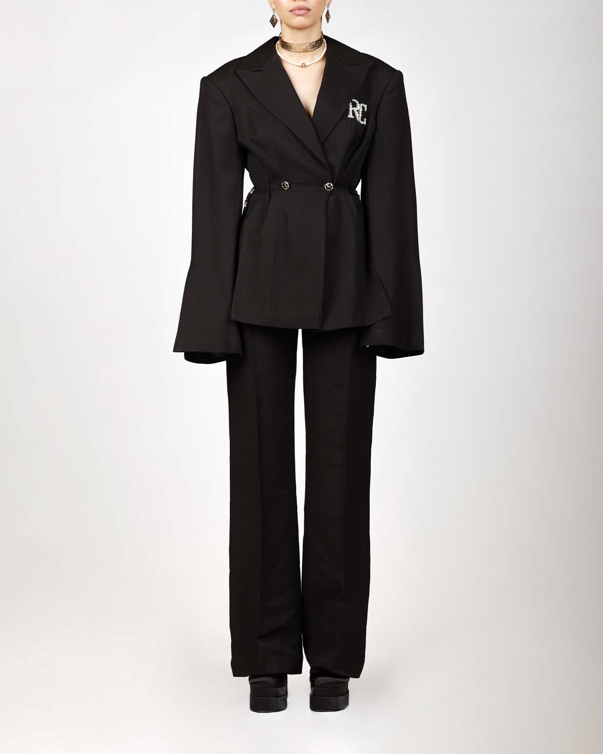 Romeo Couture - Énigme d’Inspiration Légendaire - PRÊT-À-PORTER - 17