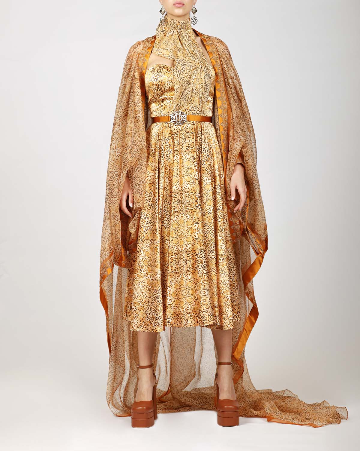 Romeo Couture - Énigme d’Inspiration Légendaire - PRÊT-À-PORTER - 19