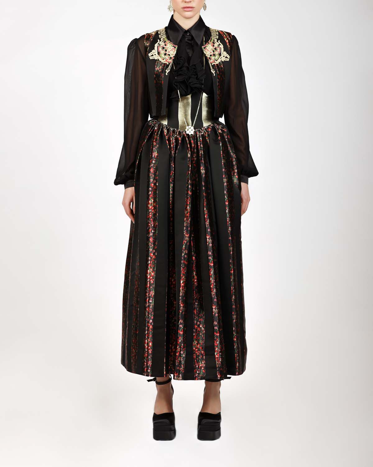 Romeo Couture - Énigme d’Inspiration Légendaire - PRÊT-À-PORTER - 31