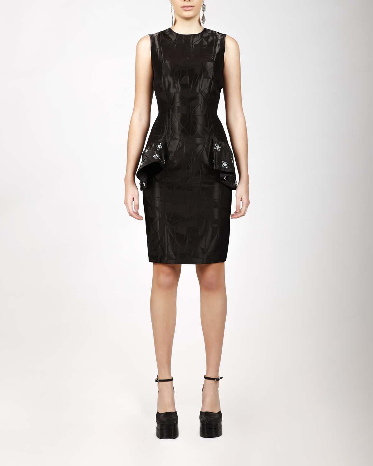 Romeo Couture - Énigme d’Inspiration Légendaire - PRÊT-À-PORTER - 53