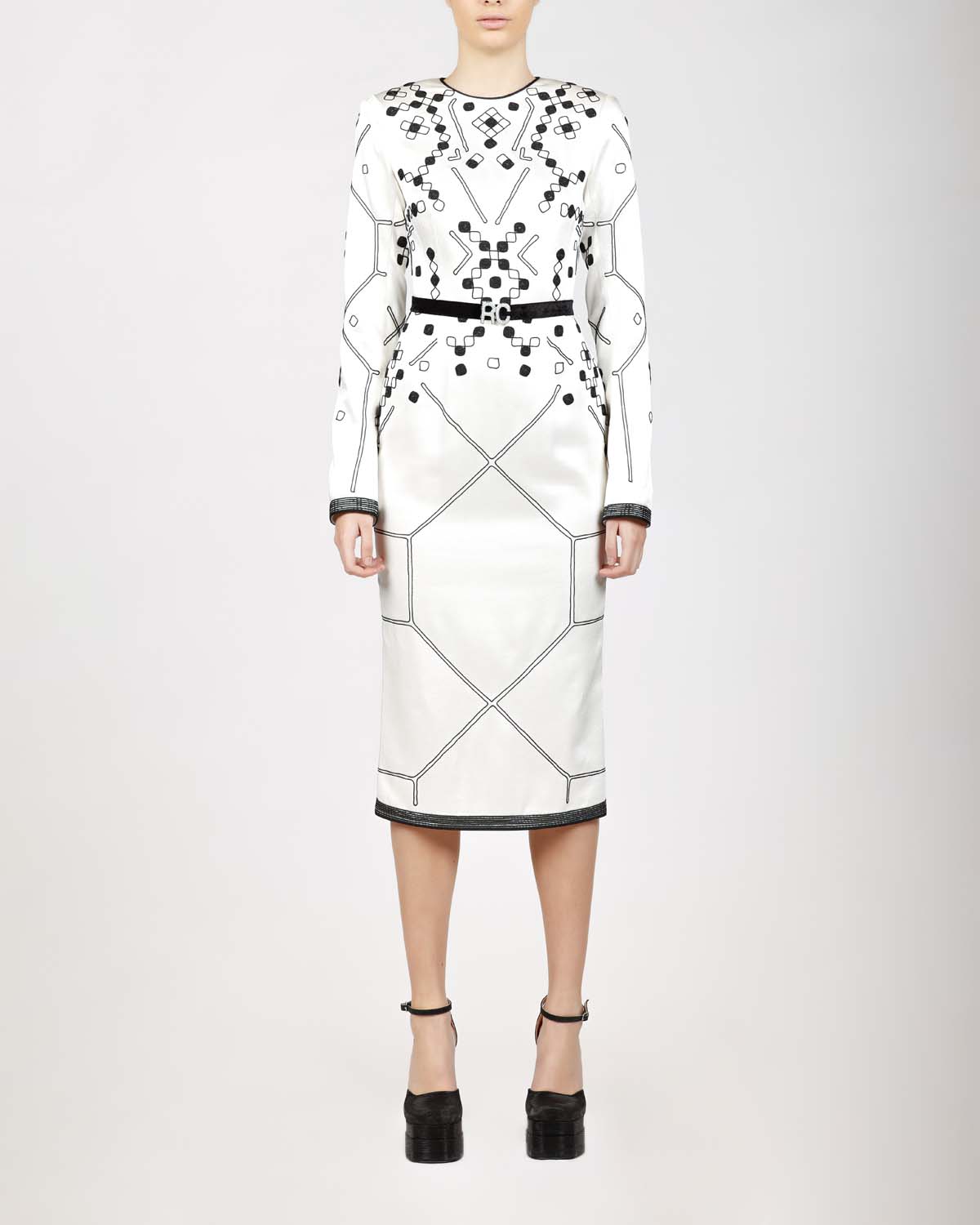 Romeo Couture - Énigme d’Inspiration Légendaire - PRÊT-À-PORTER - 76