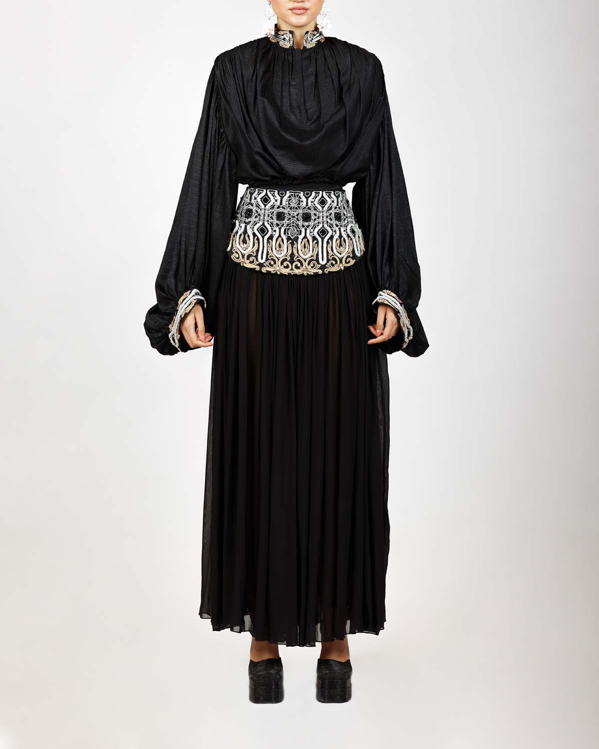 Romeo Couture - Énigme d’Inspiration Légendaire - PRÊT-À-PORTER - 88